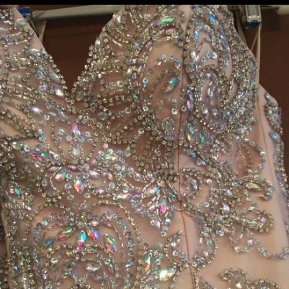 PROM DRESS - Picture 3 of 4